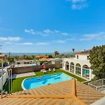 Private Ocean Beach Studio With Ocean Views!